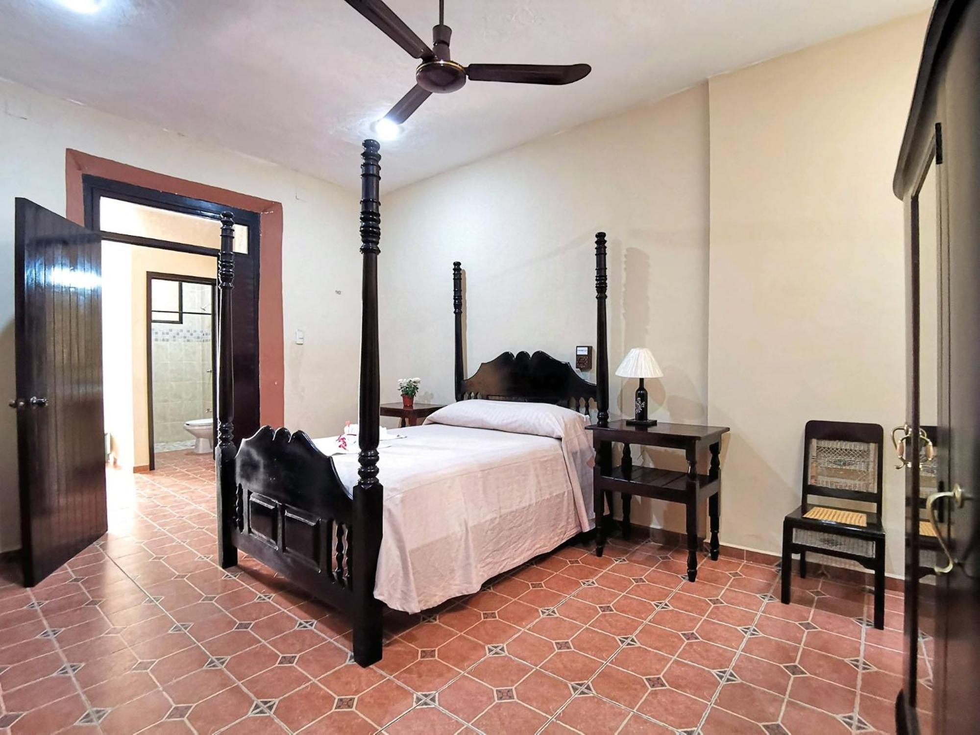 Hotel Casa Pellegrin Merida Exterior photo